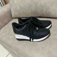 Tenis negras altas 39—40 image