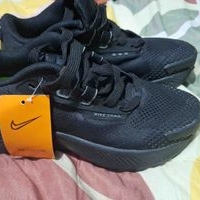 Tenis Nike Trail (talla 37 pero vienen siendo como 36)  image