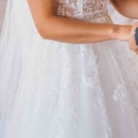 Vestido de novia bordado image