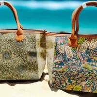 Bolsos de mano estampados image