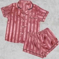 Pijama de satén image