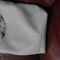 Bolso de cuero beige image