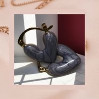 Elegantes aretes de corazón image