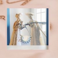 Collar de diseño elegante image
