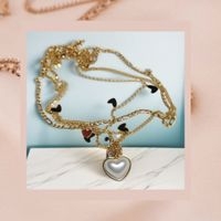 Collar de Corazones Dorado image