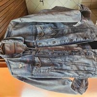 Chaqueta de mezclilla con diseño image