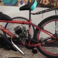 Bicimoto roja con motor image