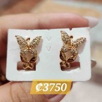 Aretes de mariposa dorados image