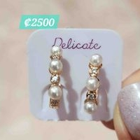 Aretes Delicate con perlas image