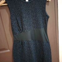 Vestido sin mangas con diseño floral image