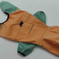 Traje impermeable para mascotas image