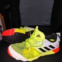 Tenis Adidas deportivos image