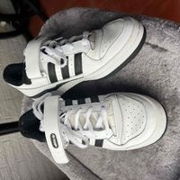 Tenis Adidas, talla 36 image