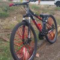 Stunt bike, casco y gafas image