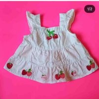 Blusita infantil con diseño de fresas image