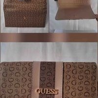 Cartera Guess con diseño monograma image