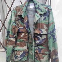 Chaqueta militar camuflada image