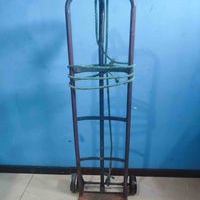 Carretilla de carga metálica image