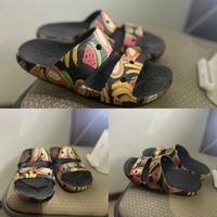 Sandalias estampadas de frutas (Crocs originales) image