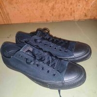 Tenis negros de lona image